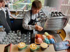 -星巴克臻选(成都太古里店)