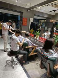 -尚逸国际护肤造型