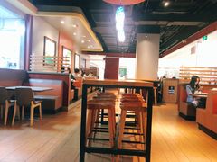 卡座-The Habit Burger Grill 哈比特汉堡(复兴soho店)