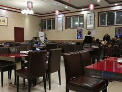 大堂-鸿亨泰杂鱼馆(港馨家园店)