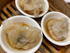 鲍鱼捞汁燕皮虾饺皇-喜势点·糖沙翁手工茶点·本地人茶居(永庆坊店)