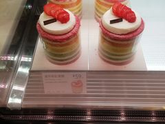 -巴黎贝甜(大宁国际商业广场店)