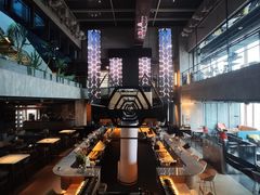 -The ROOF (通盈中心店)