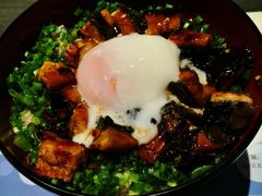 温泉蛋鳗鱼饭-名代宇奈备长炭烧鳗鱼居酒屋