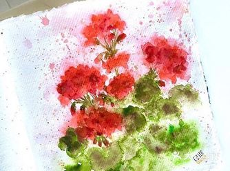 将蓝天的彩虹，点缀在画布上