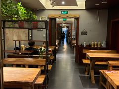 -万记麻辣烫国展总店