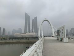 -南京眼步行桥