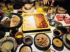 -尚尚仙·酸汤猪手·猪肚鸡火锅(华联万柳购物中心店)