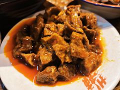 -爆炸头阿姨小四川正宗川味小吃(无任何分店)