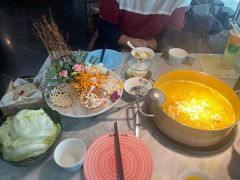 -澳美徕·港式花胶鸡火锅(高新万达店)