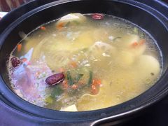 -陆记牛庄·碳锅龙虾烧烤(爱上花园店)