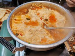 -顶上头•螺蛳粉火锅(德思勤复地星光店)