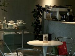 -洪小鹏生活美学馆(领SHOW天地店)