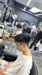 -藤野造型专业烫染接发