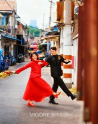 -雪中彩影婚纱摄影·微光艺术中心