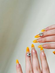 -Fanni美甲美睫皮肤管理