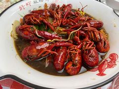 酱焖水果酵素小龙虾-小鳌陪你小排档·四季小龙虾·田鸡·宵夜(中央第五街店)