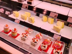 -巴黎贝甜(大宁国际商业广场店)