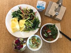 -西安大雁塔科技大学地铁站亚朵酒店