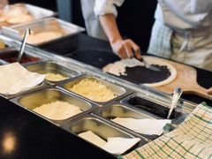 现烤pizza制作中-Mercato莫卡多露台餐厅与酒吧(K11店)
