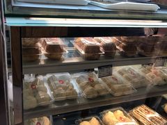 面包甜点陈列柜-白玉兰食品(甜云店)