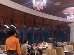 -荣誉国际酒店-云顶旋转餐厅