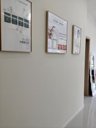 -苗方清颜专业祛痘·皮肤管理