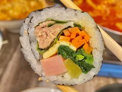 金枪鱼紫菜包饭-猫头鹰炸鸡