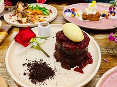 -FLOVIE FLORIST CAFE