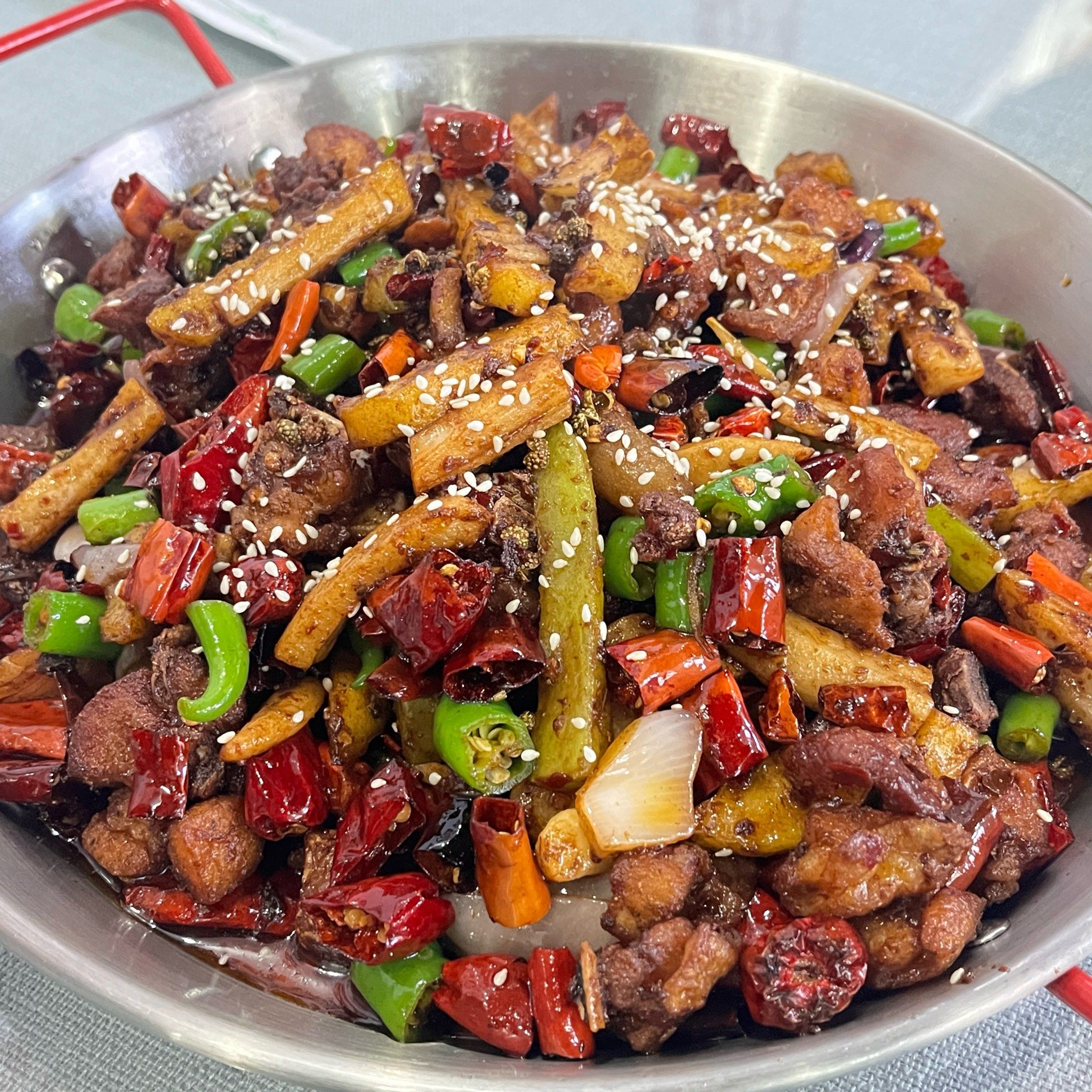 无意间发现的宝藏川菜馆,味道很正宗,推荐干锅鸡,真的很香很下饭,辣度