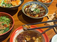 -爆炸头阿姨小四川正宗川味小吃(无任何分店)