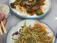 -一口猪海鲜浑锅·东北家常菜