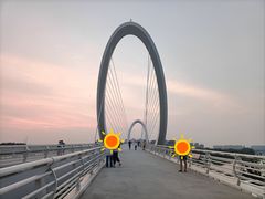-南京眼步行桥