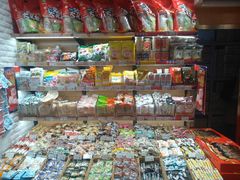 零售区-来伊份(田东路店)