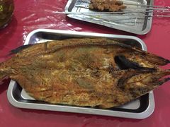 -布尔津河堤夜市