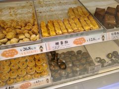 -金色麦甜糕点(面包.蛋糕.华苑店)