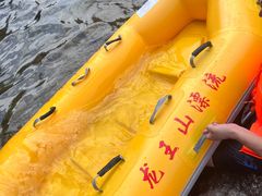 -安吉龙王山峡谷漂流