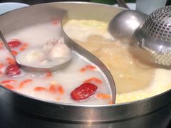 -马家斑.鲜鱼火锅(松湖万科店)