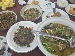 -湖南人家湘菜馆(镇江路店)