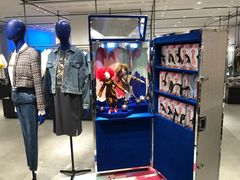 -URBAN REVIVO(欢乐海岸购物中心店)