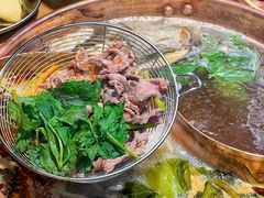 -洱火云南酸菜牛肉火锅(石景山当代商城店)