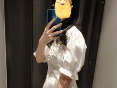 -URBAN REVIVO(高德置地广场·春广场店)