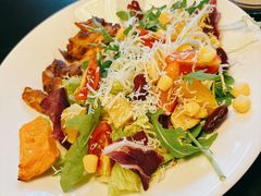 -mordew加州日记西餐&小酒馆(新天地店)