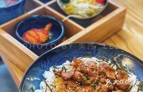 Hanshin Grilled Meat Donburi