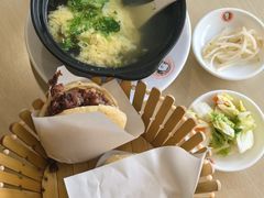 -闫家驴肉老店(华电一校店)