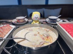 -尚尚仙·酸汤猪手·猪肚鸡火锅(华联万柳购物中心店)