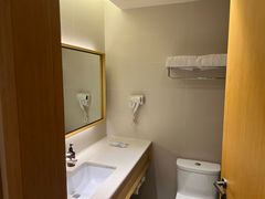 -全季酒店(上海青浦吾悦广场淀山湖大道店)