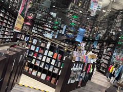 -钟书阁(群光广场店)