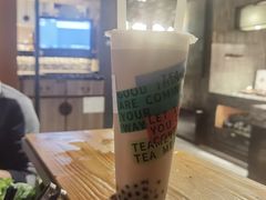 -湊湊火锅·茶憩(南京东路悦荟店)