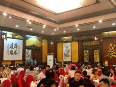 大堂-九花山烤鸭店